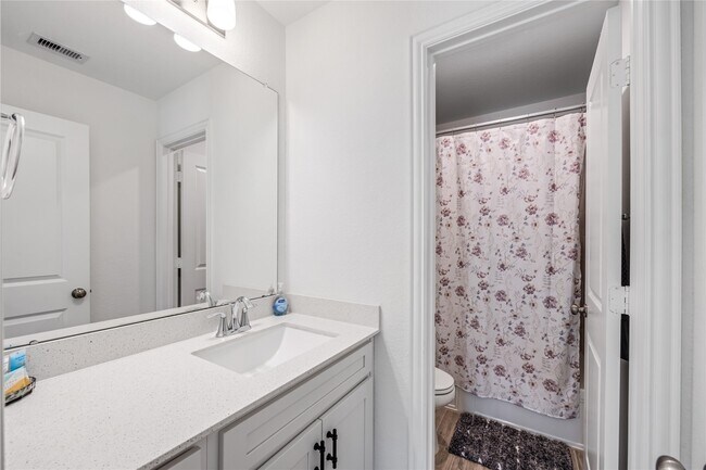 Building Photo - 23563 Red Juniper Ln