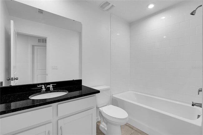 Building Photo - 1108 Lakeshore Breeze Pl