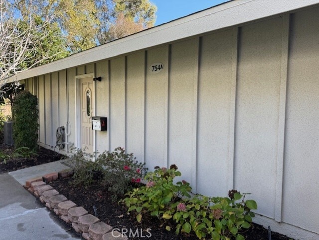 Building Photo - 754 Avenida Majorca