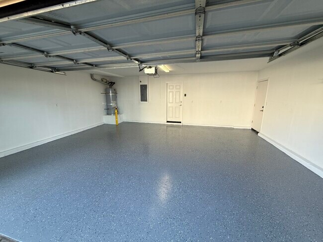 Building Photo - 94 Venus Court