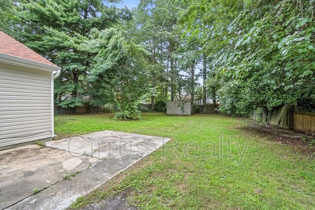 Building Photo - 142 Springdale Way