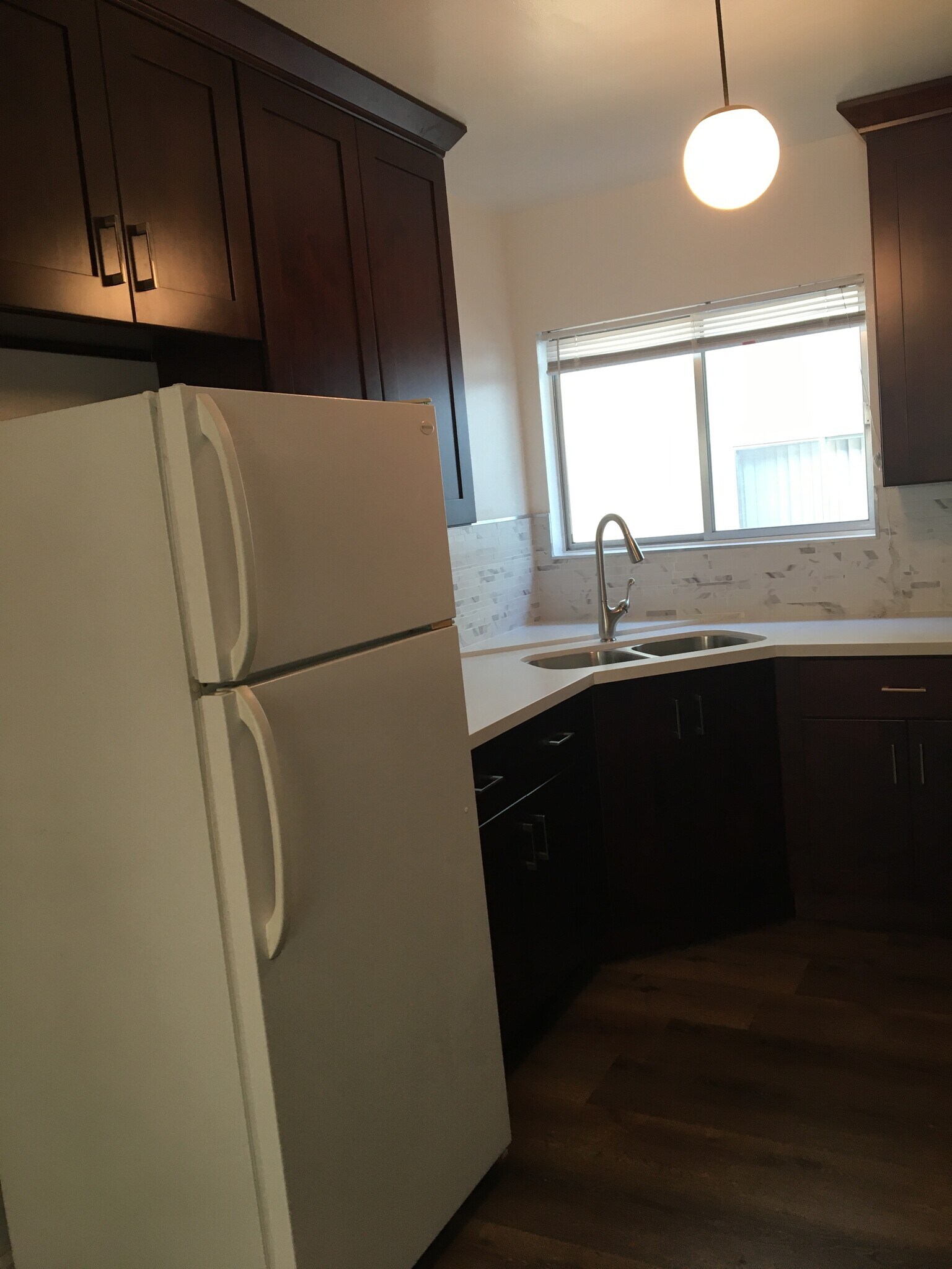 Building Photo - 8539 Saturn St