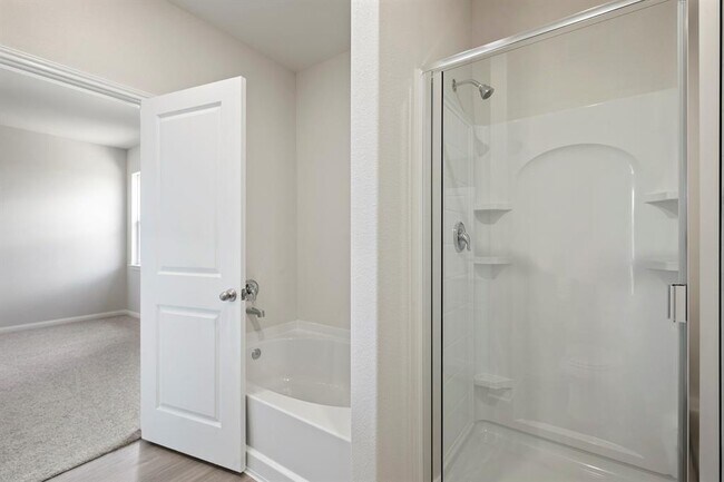 Building Photo - 1031 Rosewood Trl