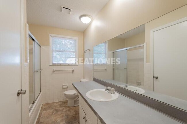 Building Photo - 7268 Fontana Dr