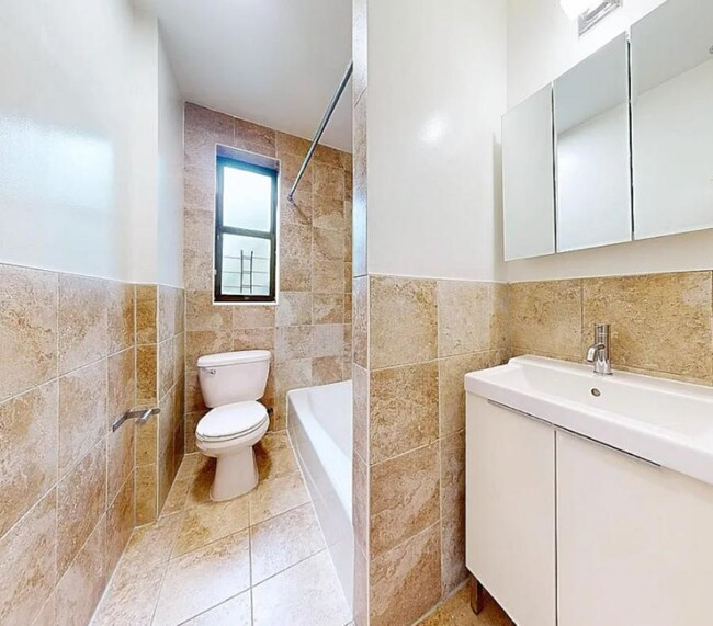Building Photo - 3000 bedroom in NEW YORK NY 10031