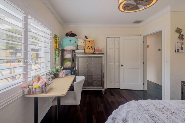 Building Photo - 8500 SW 70th St