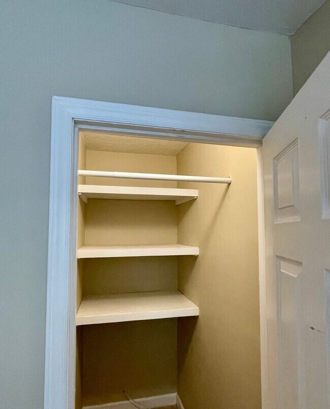 Building Photo - 1153 Delano St