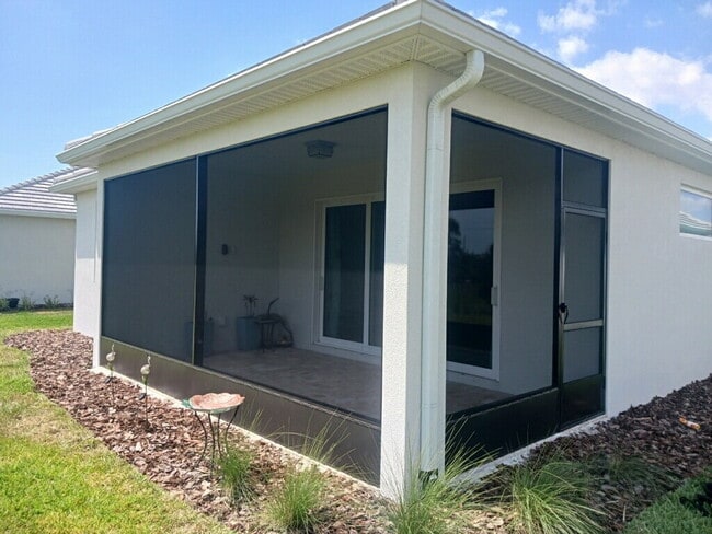 Building Photo - 8173 Sternway Rd