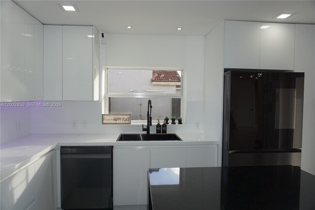 Building Photo - 15614 SW 110th Terrace