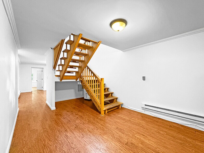 Stairs - 712 Powell St