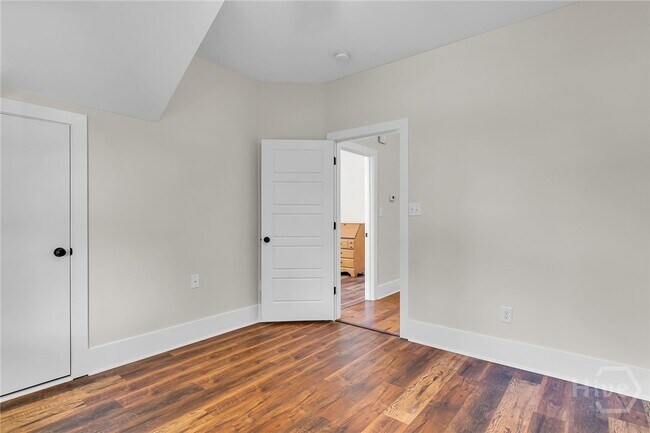 Building Photo - 3223 Bannon Ave