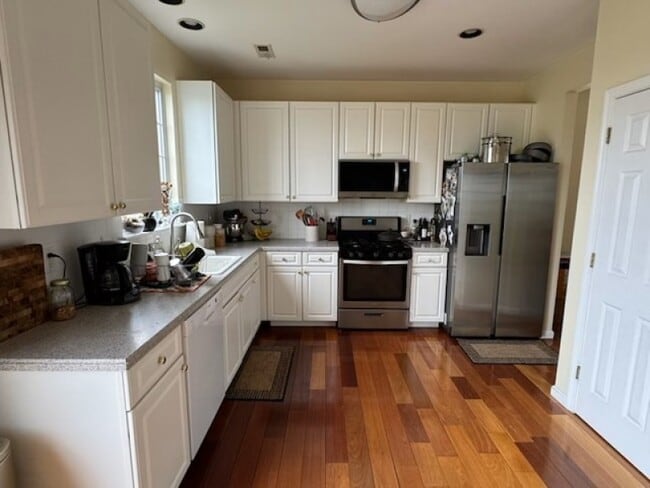 Building Photo - 156 Winding Hill Dr