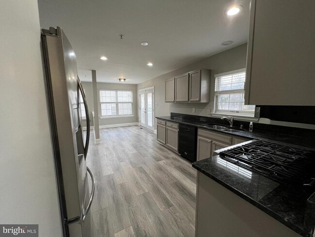 Building Photo - 10108 Oklahoma Ct