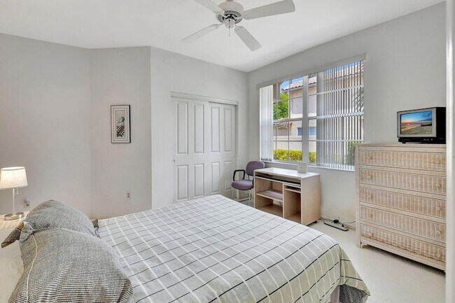 Building Photo - 5152 NW 26th Cir