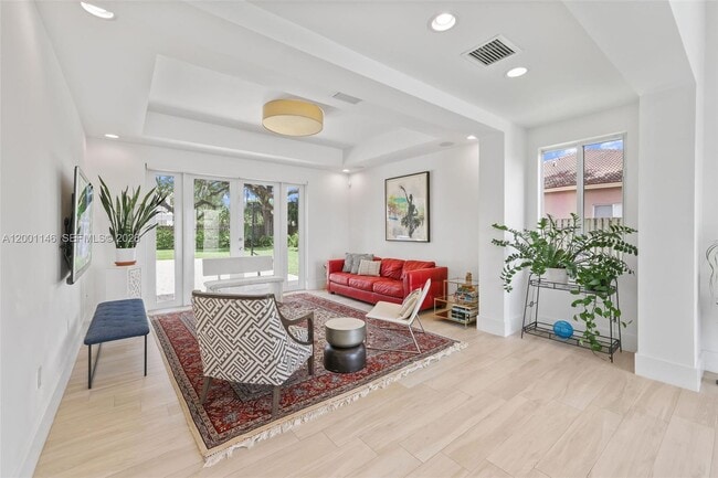 Building Photo - 14831 SW 93rd Ct