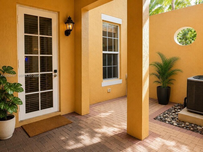 Building Photo - 1101 SW 147th Ter