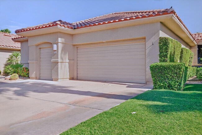 Building Photo - 83 N Kavenish Dr