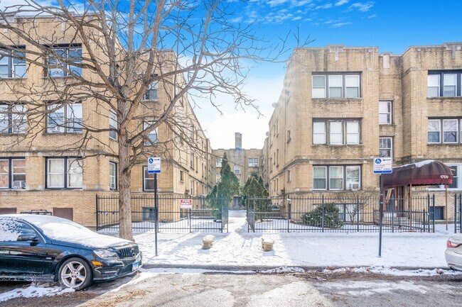 Building Photo - 1707 W Wallen Ave