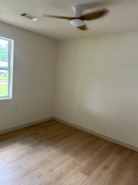 Building Photo - 211 E Caldwell St