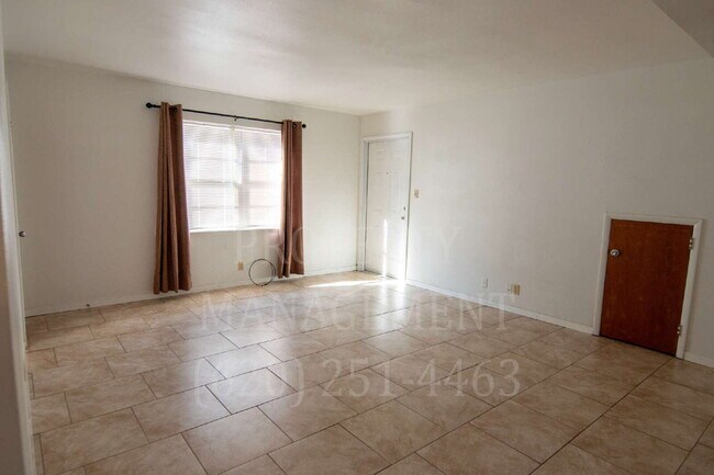 Building Photo - 1 Bedroom 1 Bath