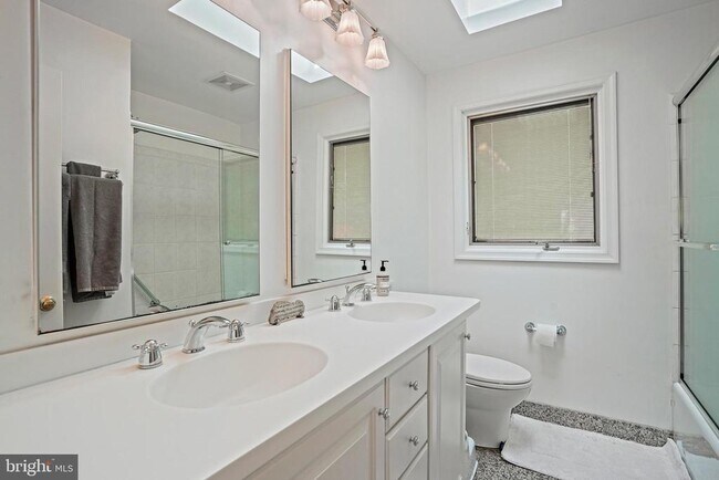 Building Photo - 6301 Crathie Ln