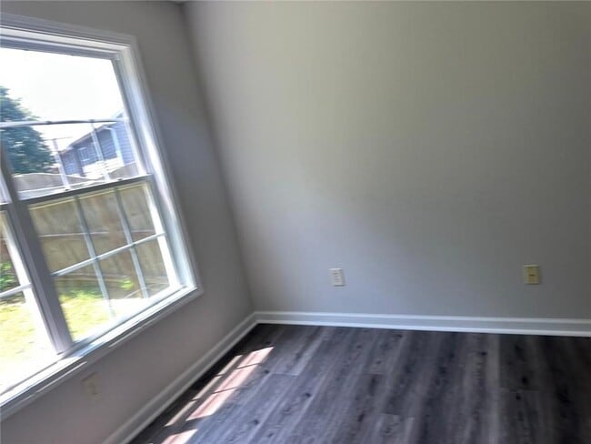 Building Photo - 6133 Mulberry Park Dr