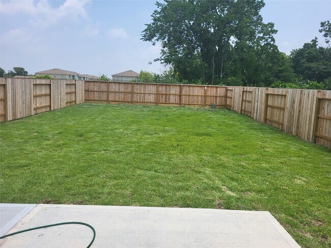 Building Photo - 5611 Madden Ln