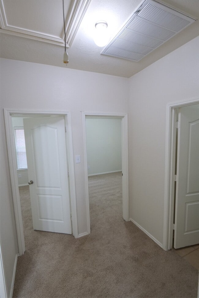 Building Photo - 24622 Colonial Maple Dr