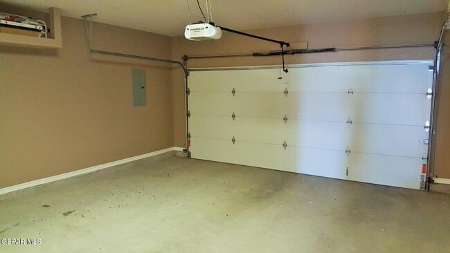 Building Photo - 11727 Dos Palmas Dr