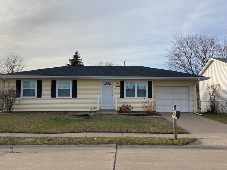 Building Photo - 6504 Kelling St