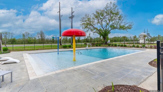 Building Photo - 629 Correns Ln