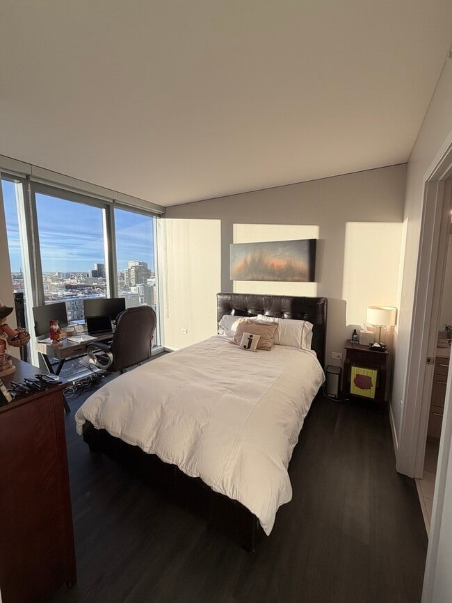 Building Photo - 205 S Peoria St