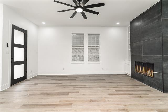 Building Photo - 2422 Vagas St