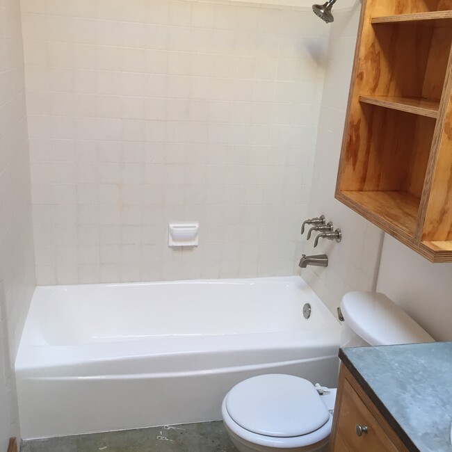 Bathroom w/built in storage - 1524 10th St