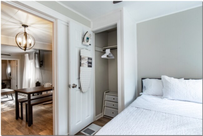 Building Photo - 3833 W 133rd St