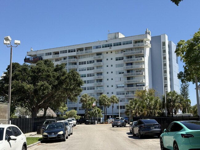 Building Photo - 13155 Ixora Ct
