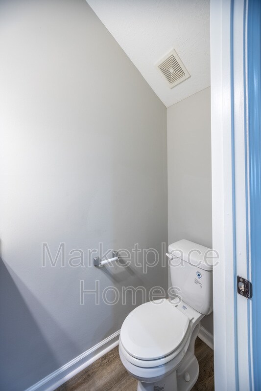 Building Photo - 211 Adderman Dr
