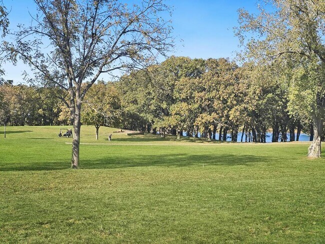 Building Photo - 1558 Blaine's Wy