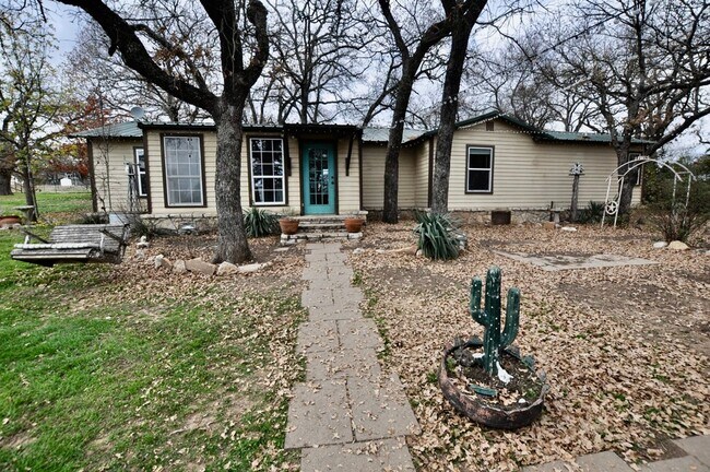 Primary Photo - COMING SOON - FOR LEASE! Hard to Find Hors...