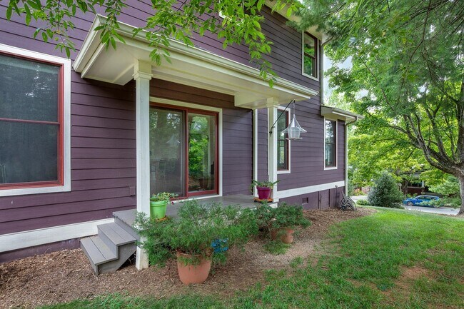 Building Photo - Charming Modern Home in Kenilworth