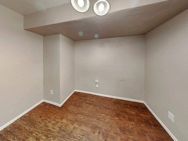 Building Photo - 14999 E Stanford Dr
