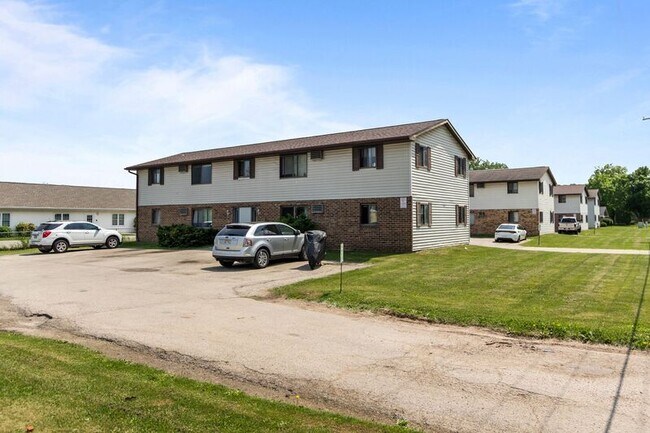 Building Photo - 1550 Moraine Terrace