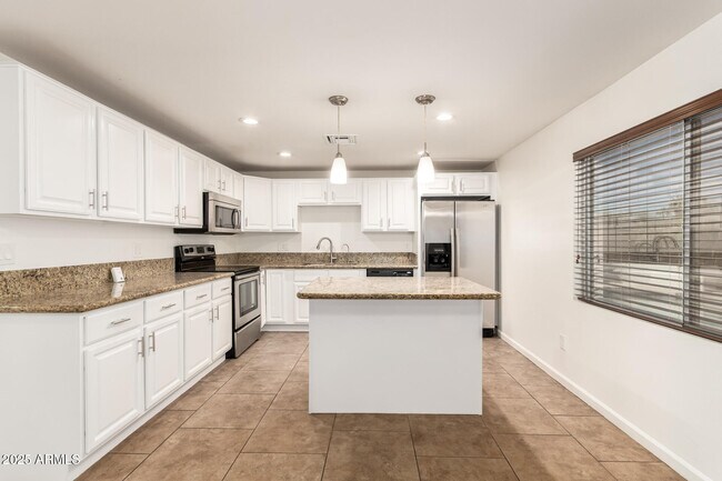 Building Photo - 13234 N 38th Pl