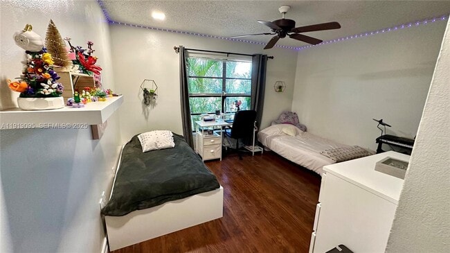 Building Photo - 528 SW 166th Terrace