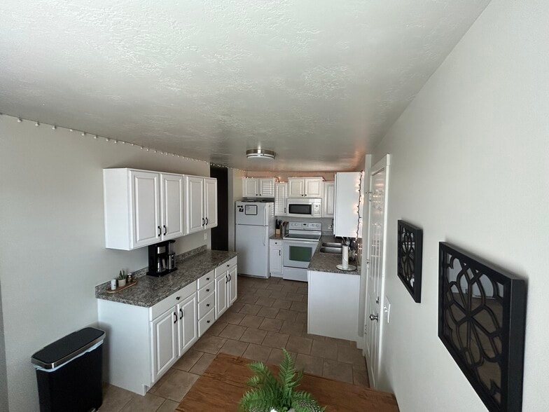 Building Photo - 4082 Liberty Ave