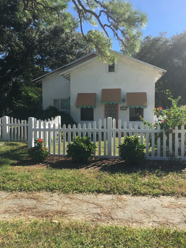 Building Photo - 611 46th St W