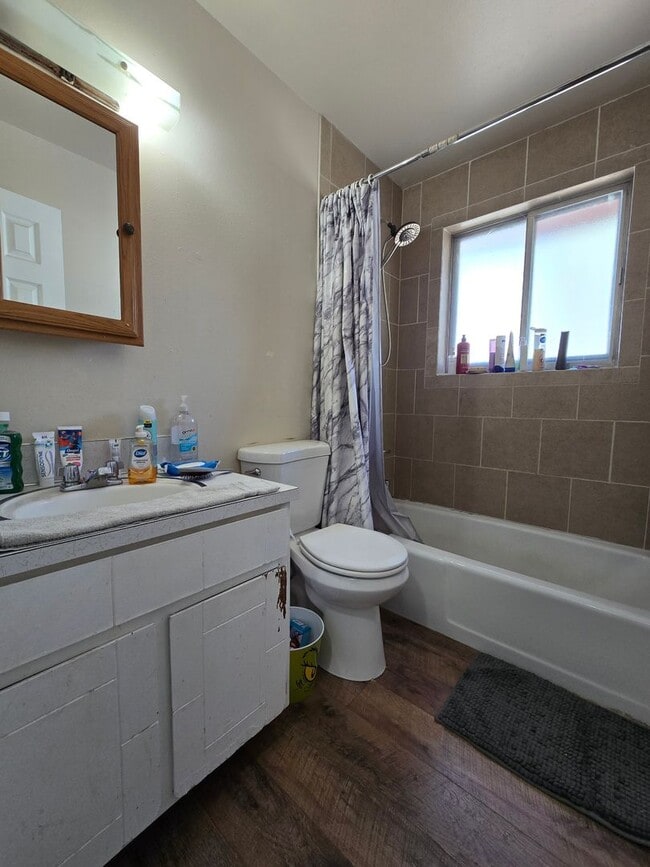 Building Photo - Great Home in Greeley