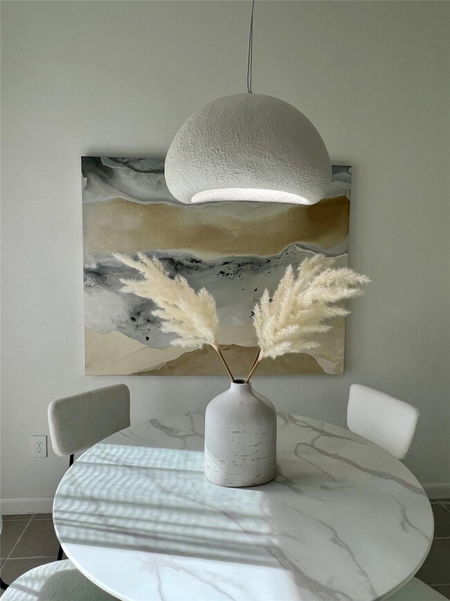 Building Photo - 2526 Pierce St