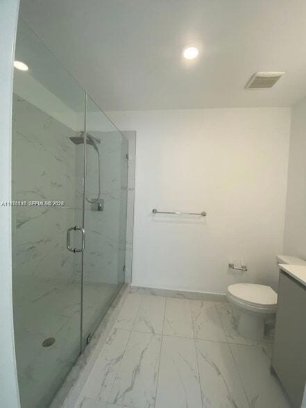 Building Photo - 2561 NE 193rd St