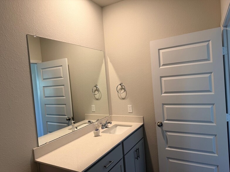 Building Photo - 13312 Underbank Rd